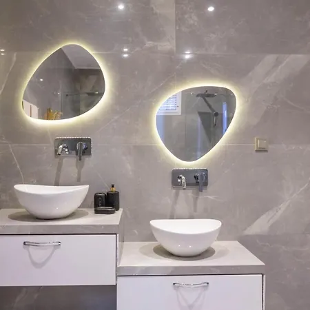 With Private Pool - 3115