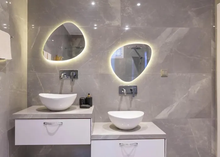 With Private Pool - 3115