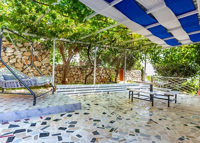 With Private Pool - 3115 *