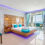 With Private Pool - 3115 דירה